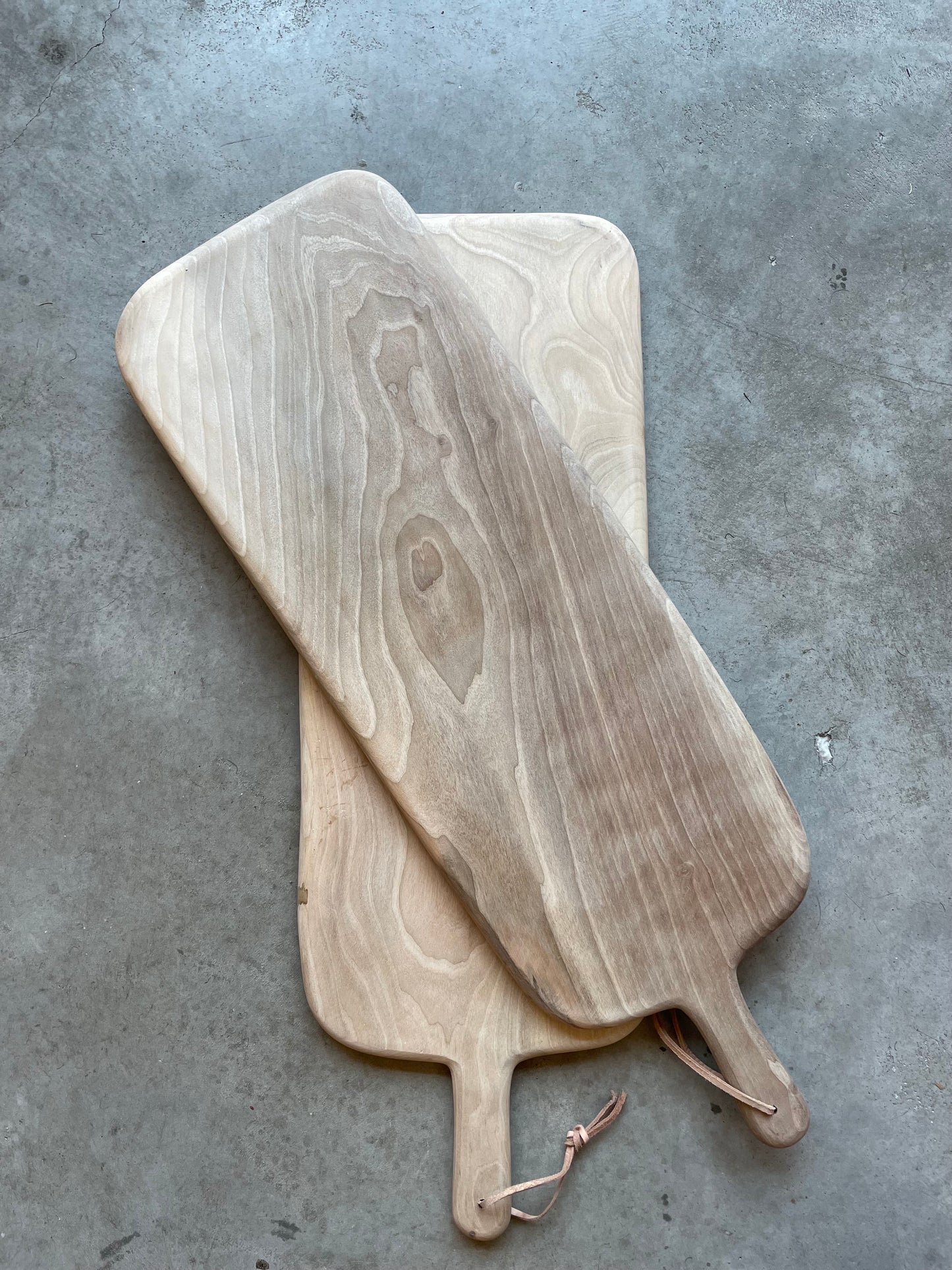 Planche de présentation ou découpe XL en noyer rectangulaire
