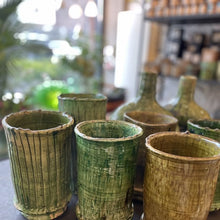Charger l&#39;image dans la galerie, Vase cylindrique en poterie traditionnelle de Tamegroute
