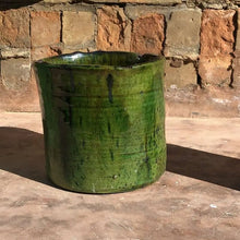 Charger l&#39;image dans la galerie, Cache pot en poterie traditionnelle de Tamegroute
