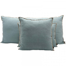 Charger l&#39;image dans la galerie, Coussin Haomy en lin lavé uni avec surpiqûre modèle Chennai 45 x 45 cm
