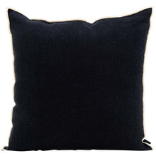 Charger l&#39;image dans la galerie, Coussin Haomy en lin lavé uni avec surpiqûre modèle Chennai 45 x 45 cm
