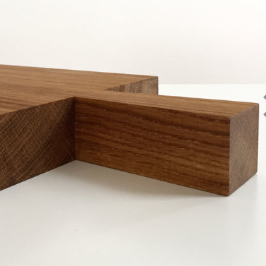 planche en bois de chene extra longue - GROS PLAN