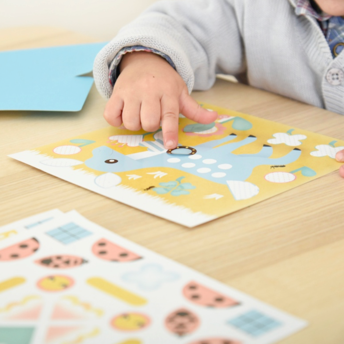 sticker repositionnable dès 2 ans