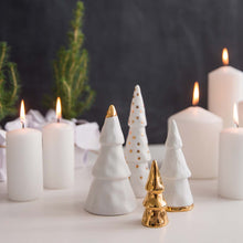 Charger l&#39;image dans la galerie, Sapins en porcelaine et or (lot de 4)
