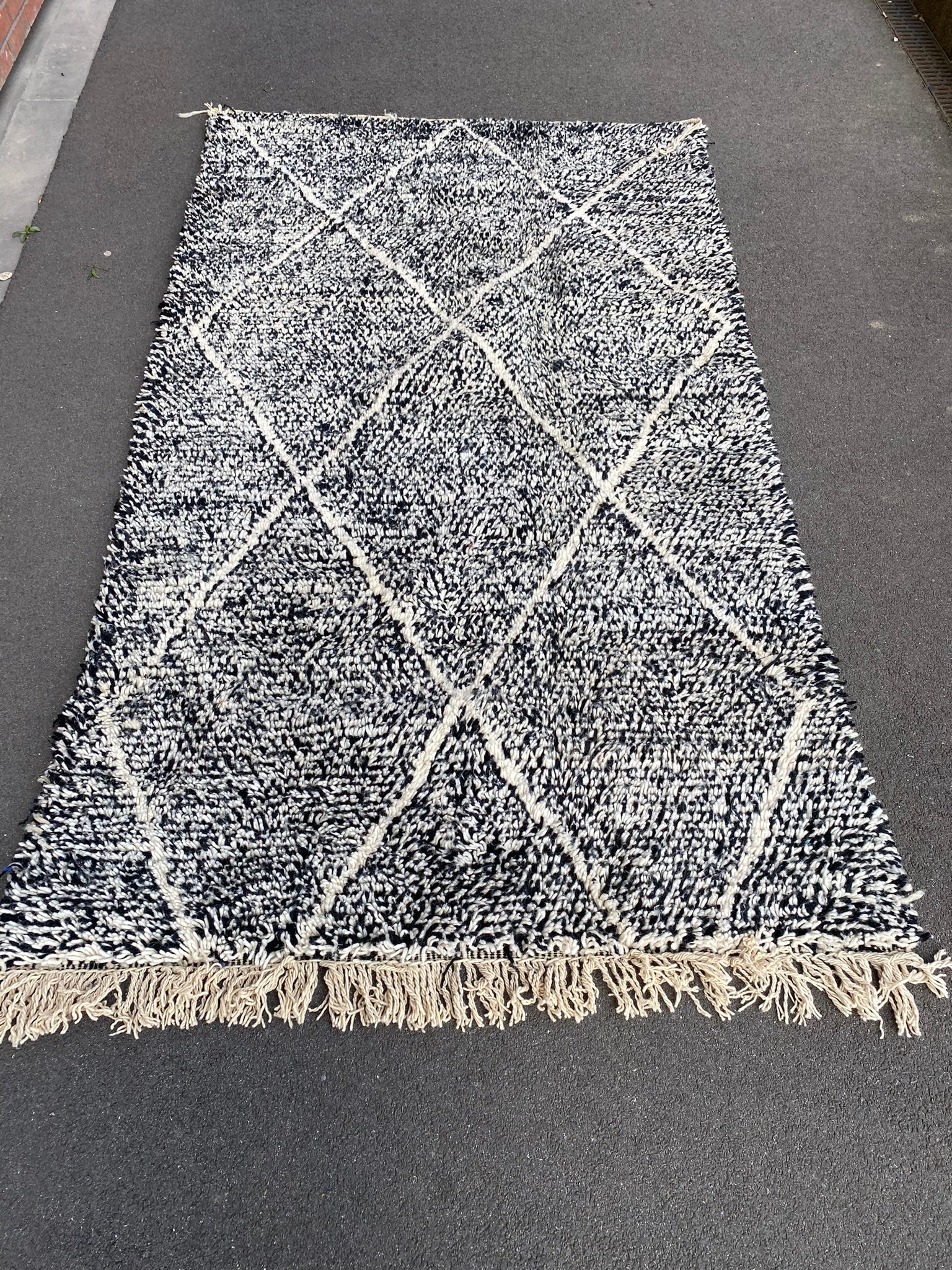 tapis beni ouarain noir blanc 
